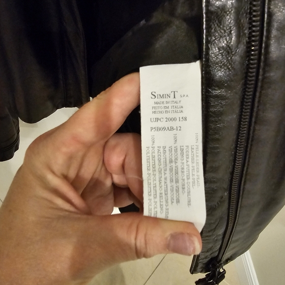 GIORGIO ARMANI WOMEN'S BLACK LEATHER MOTO JACKET US SIZE 8 THE REAL REAL TAGGED - Picture 5 of 9